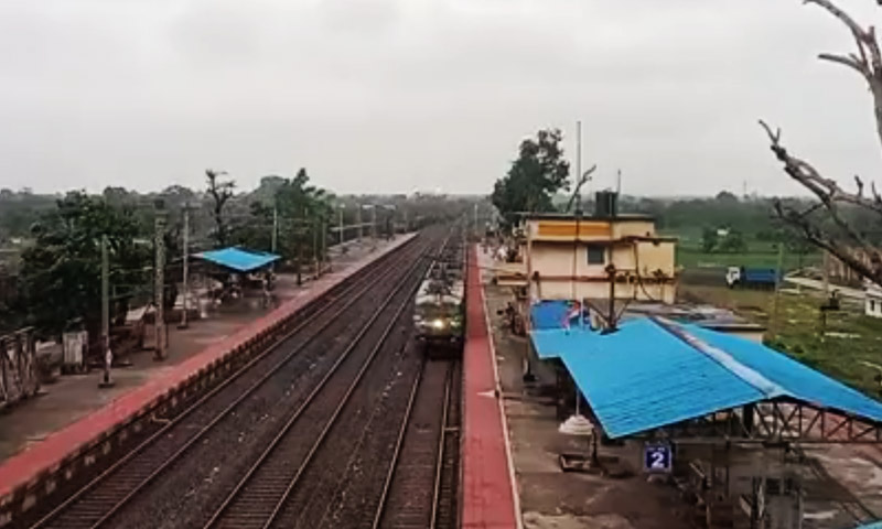 super vasuki train