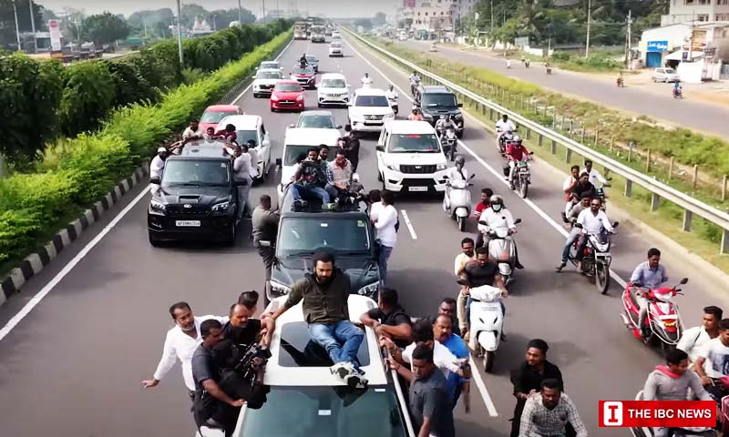 Pawan kalyan car roof